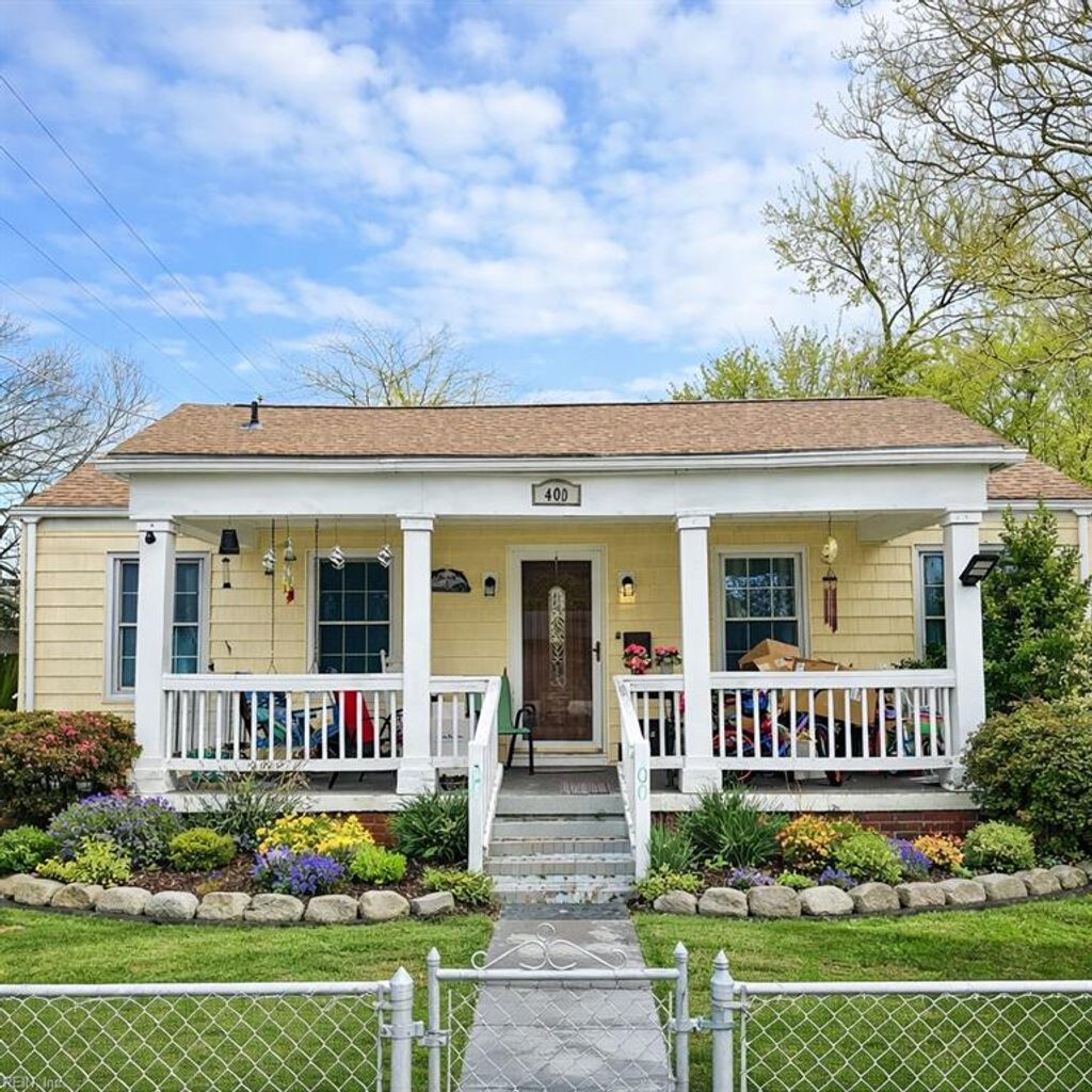 Photo of 400 E Leicester Avenue, Norfolk, VA 23503 (MLS # 10626506)