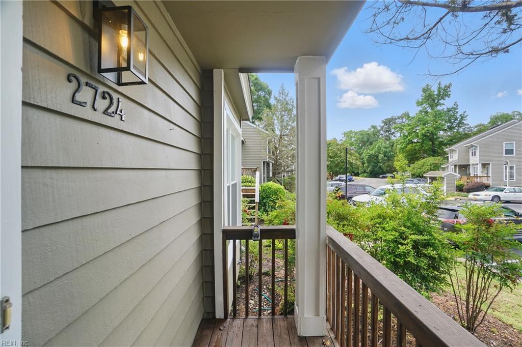 2724 Seashore CV