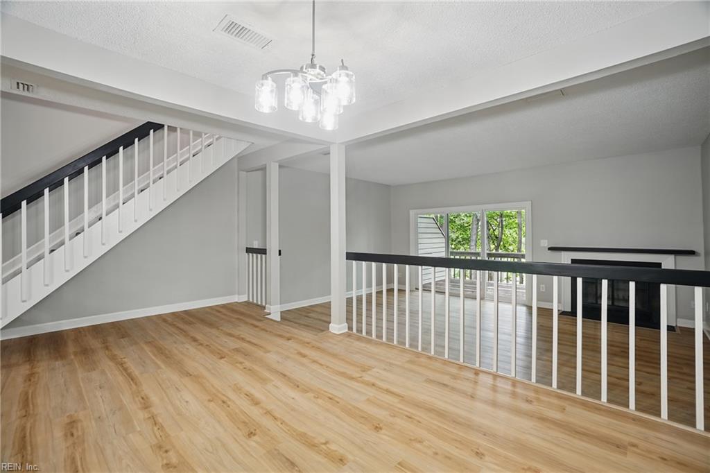 2724 Seashore CV