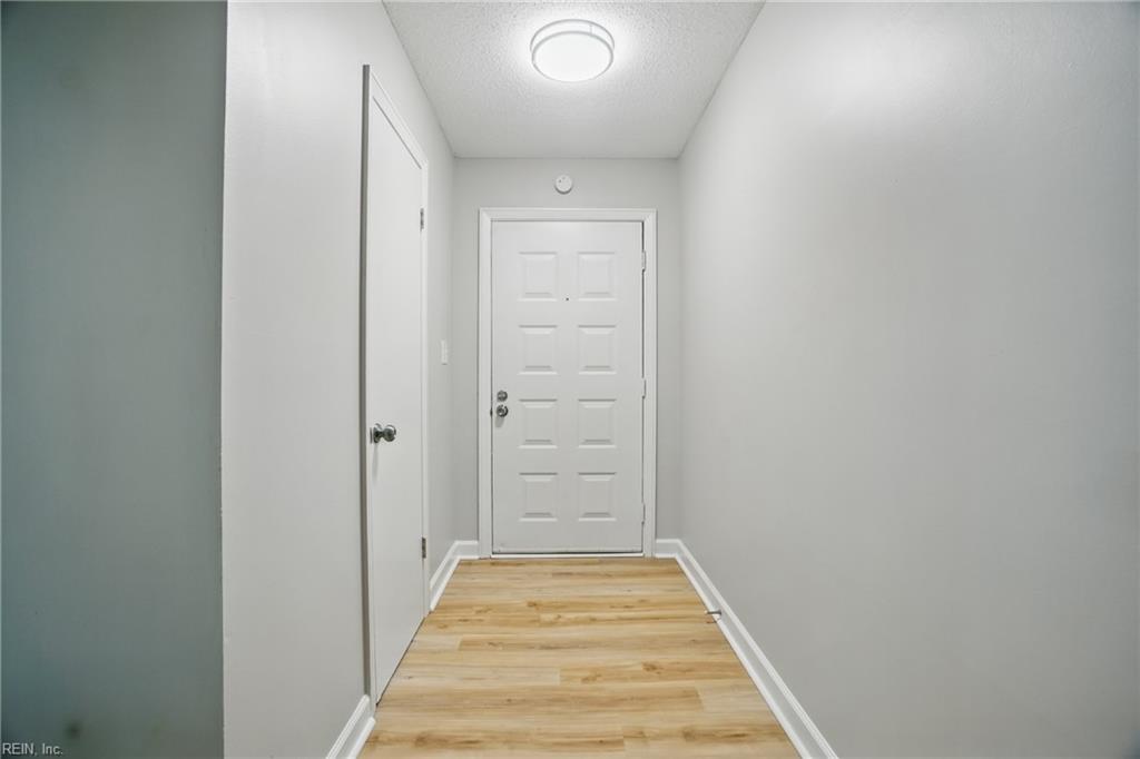2724 Seashore CV
