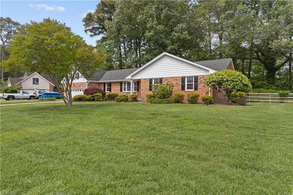Photo of 1109 Baileywick Drive, Virginia Beach, VA 23455 (MLS # 10634498)