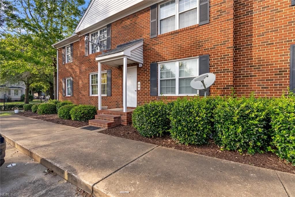 Photo of 1110 Chapel Street #15, Norfolk, VA 23502 (MLS # 10616546)