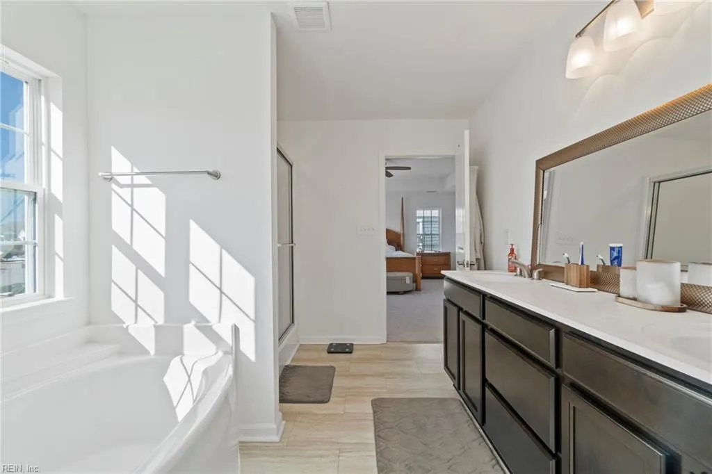 Chesapeake, Virginia 23322, United States, 3 Bedrooms Bedrooms, ,3 BathroomsBathrooms,Residential,Active,84347