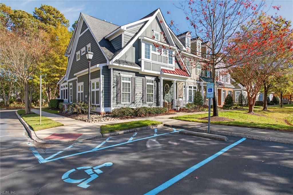 Photo of 1072 Cranberry Drive, Chesapeake, VA 23320 (MLS # 10614553)