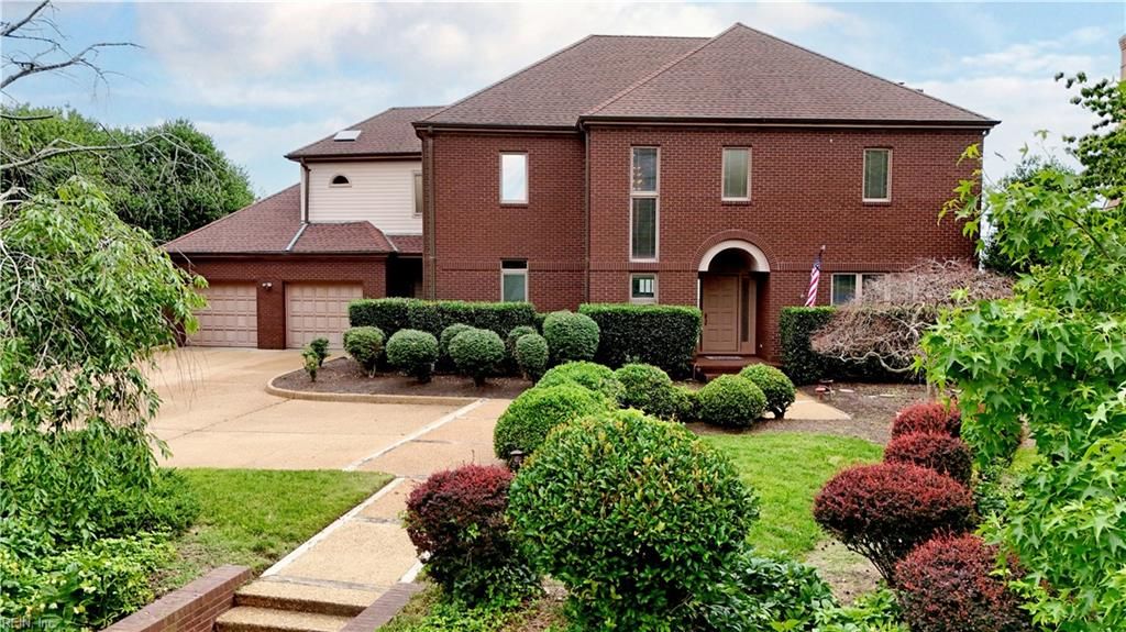 Photo of 8 BLUNT Court, Newport News, VA 23606 (MLS # 10608774)