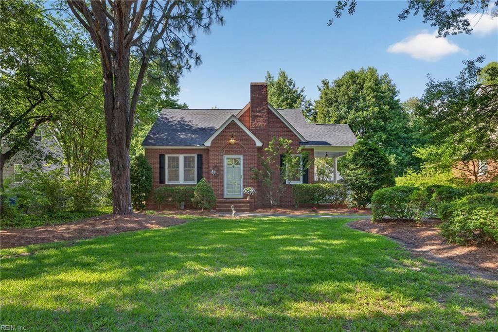 Photo of 3906 Winchester Drive, Portsmouth, VA 23707 (MLS # 10641734)