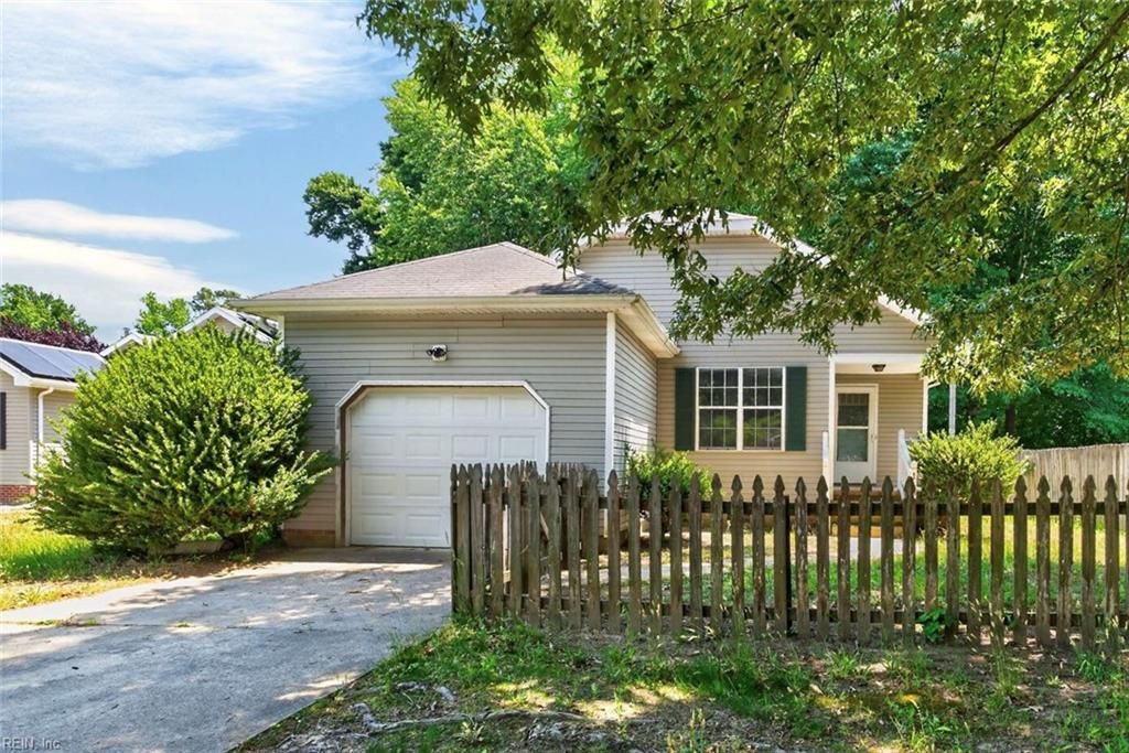 Photo of 110 Timberneck Arch, Suffolk, VA 23434 (MLS # 10635592)