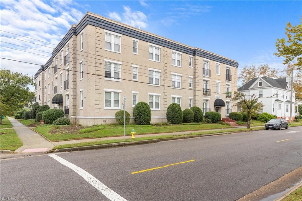 Photo of 431 W 31st Street #A2, Norfolk, VA 23508 (MLS # 10613244)