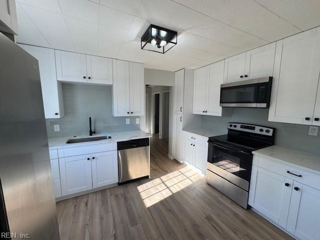 Photo of 128 Green Meadow Drive, Portsmouth, VA 23701 (MLS # 10614540)