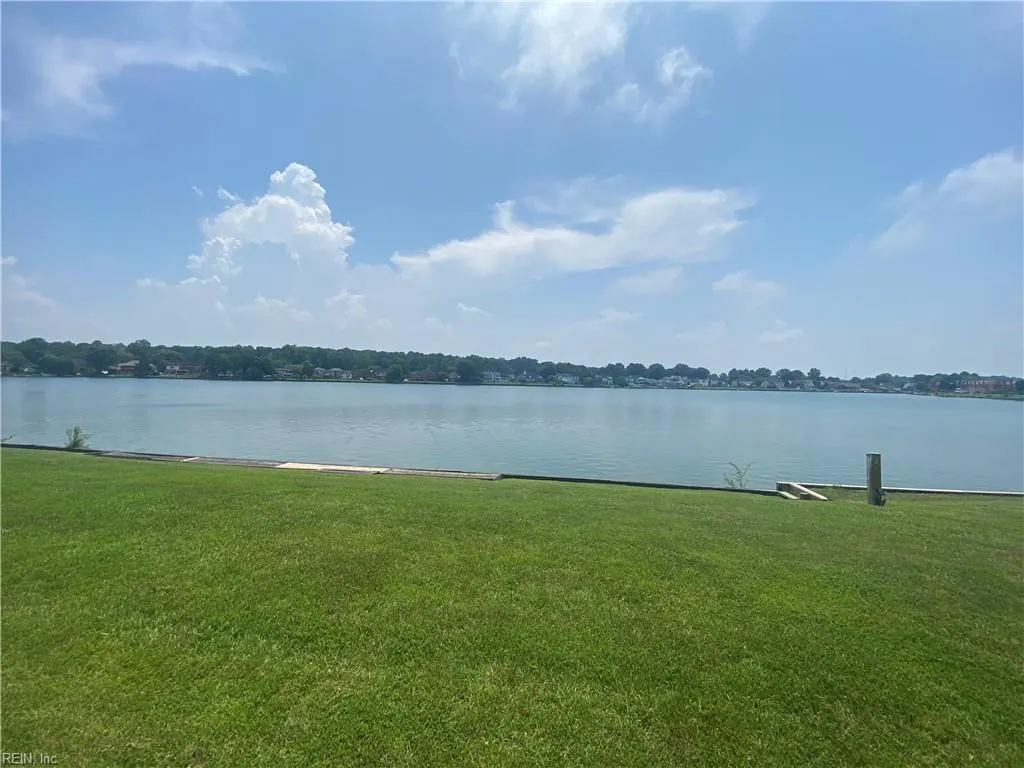 Chesapeake, Virginia 23320, United States, 4 Bedrooms Bedrooms, ,3 BathroomsBathrooms,Residential,Active,160412