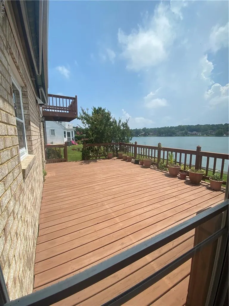 Chesapeake, Virginia 23320, United States, 4 Bedrooms Bedrooms, ,3 BathroomsBathrooms,Residential,Active,160412