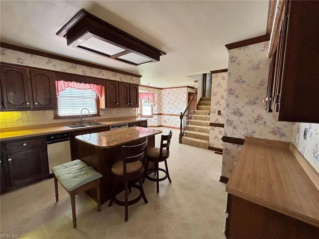 Chesapeake, Virginia 23320, United States, 4 Bedrooms Bedrooms, ,3 BathroomsBathrooms,Residential,Active,160412