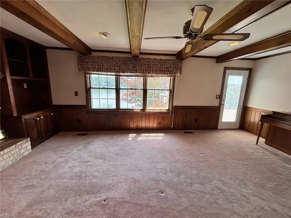 Chesapeake, Virginia 23320, United States, 4 Bedrooms Bedrooms, ,3 BathroomsBathrooms,Residential,Active,160412