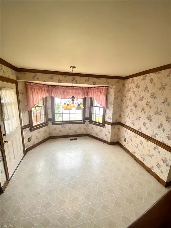 Chesapeake, Virginia 23320, United States, 4 Bedrooms Bedrooms, ,3 BathroomsBathrooms,Residential,Active,160412