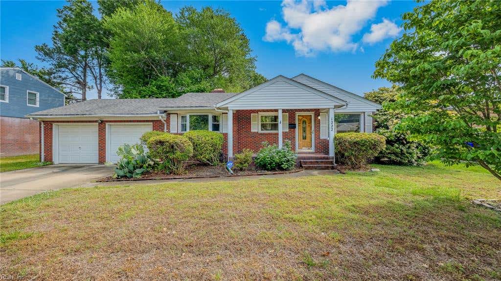 Photo of 1222 Pascal Place, Norfolk, VA 23502 (MLS # 10642088)