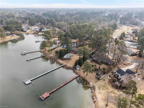 Photo for 450 Robin RD