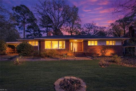 Photo of 237 James River Drive, Newport News, VA 23601 (MLS # 10628118)