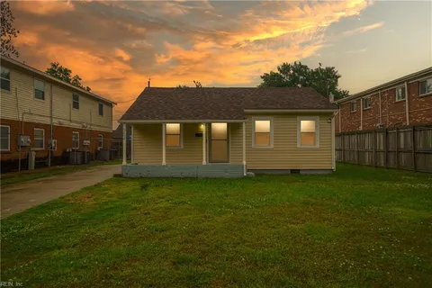 552 Ashlawn Drive, Norfolk, VA 23505 - #: 10583334