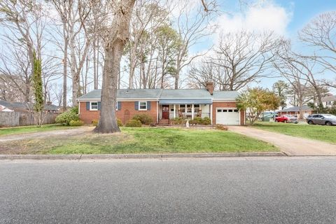 Photo of 15 Sanford Drive, Newport News, VA 23601 (MLS # 10623893)