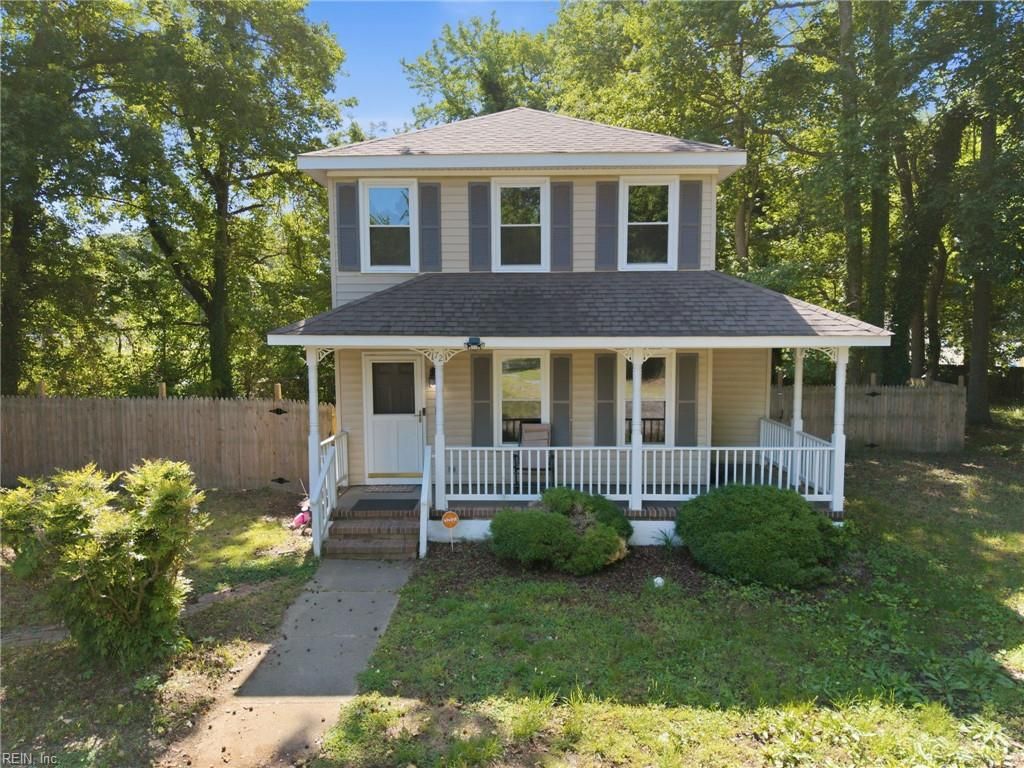 Photo of 72 Ireland Street, Hampton, VA 23663 (MLS # 10634178)