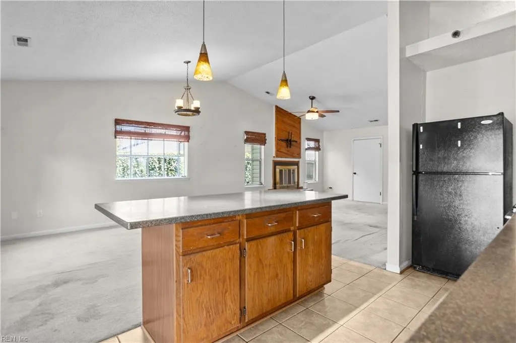 Virginia Beach, Virginia 23453, United States, 2 Bedrooms Bedrooms, ,1 BathroomBathrooms,Residential,Pending,136212