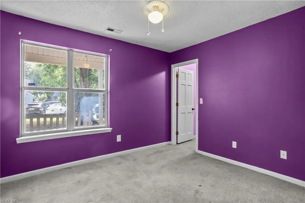 Virginia Beach, Virginia 23453, United States, 2 Bedrooms Bedrooms, ,1 BathroomBathrooms,Residential,Pending,136212