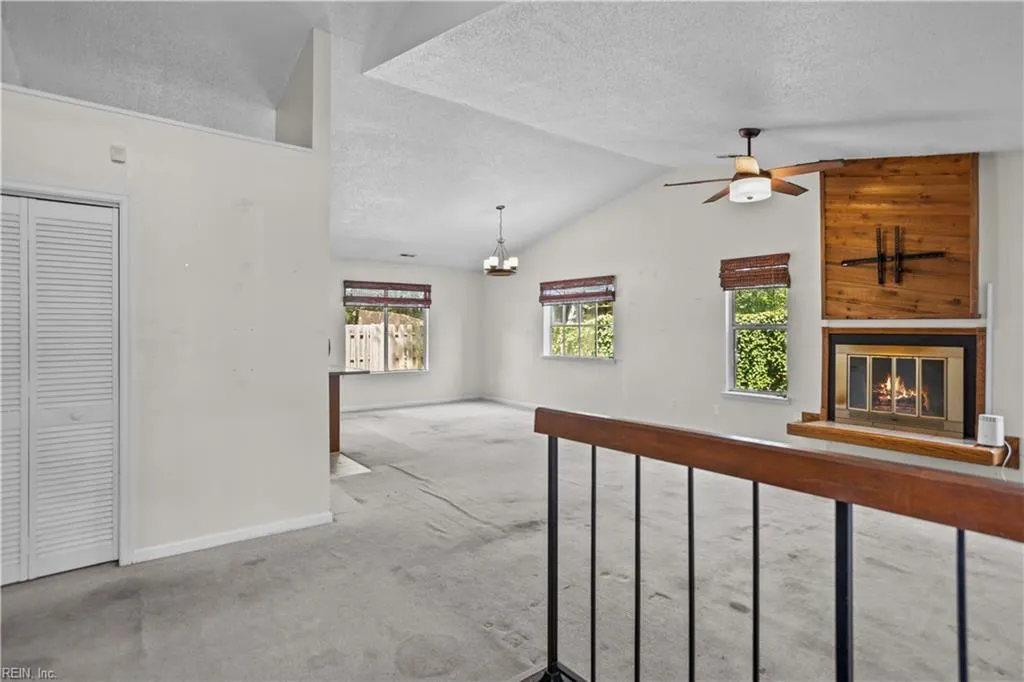 Virginia Beach, Virginia 23453, United States, 2 Bedrooms Bedrooms, ,1 BathroomBathrooms,Residential,Pending,136212