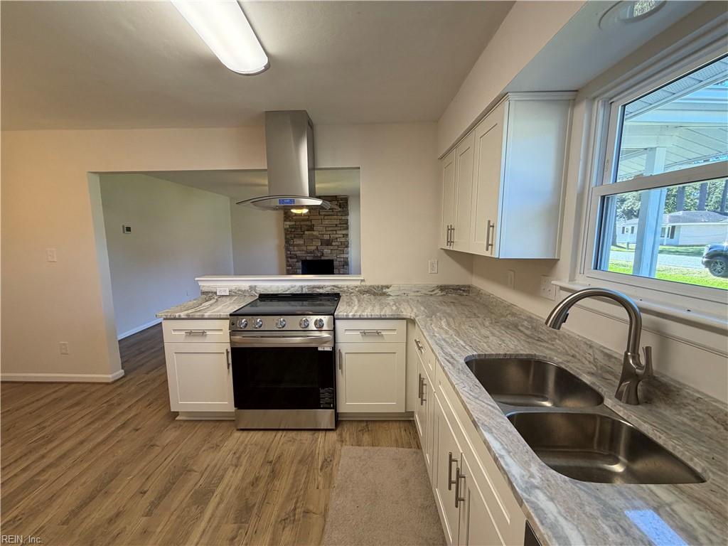 Photo of 1425 Glendale Avenue, Chesapeake, VA 23323 (MLS # 10657065)