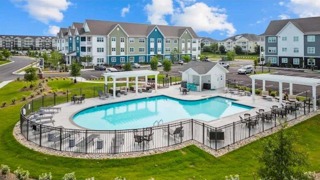 Photo of 1725 DROMOLIN Drive #203, Virginia Beach, VA 23456 (MLS # 10640994)