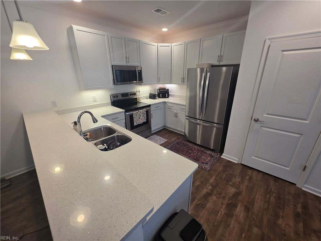 Photo of 1725 DROMOLIN Drive #203, Virginia Beach, VA 23456 (MLS # 10640994)