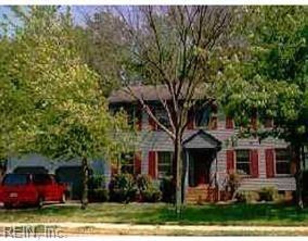 Photo of 202 Admiral Court, Hampton, VA 23669 (MLS # 10628412)