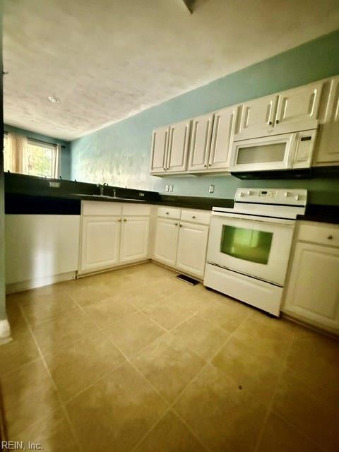 Photo of 200 Maple Avenue #B, Norfolk, VA 23503 (MLS # 10638922)