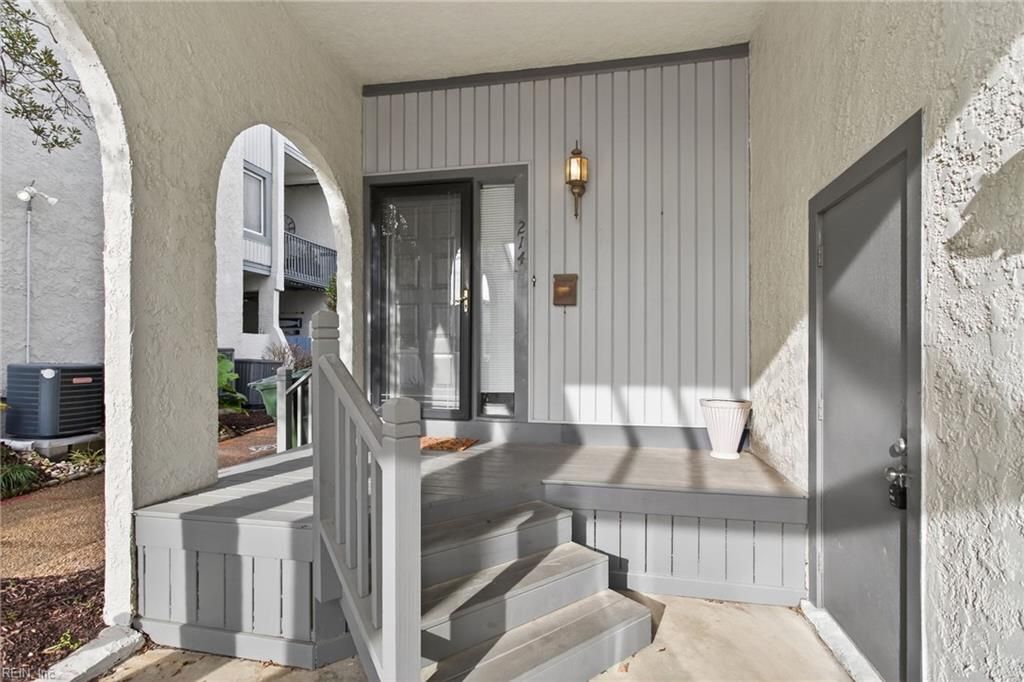 Photo of 214 N First Street, Hampton, VA 23664 (MLS # 10613370)