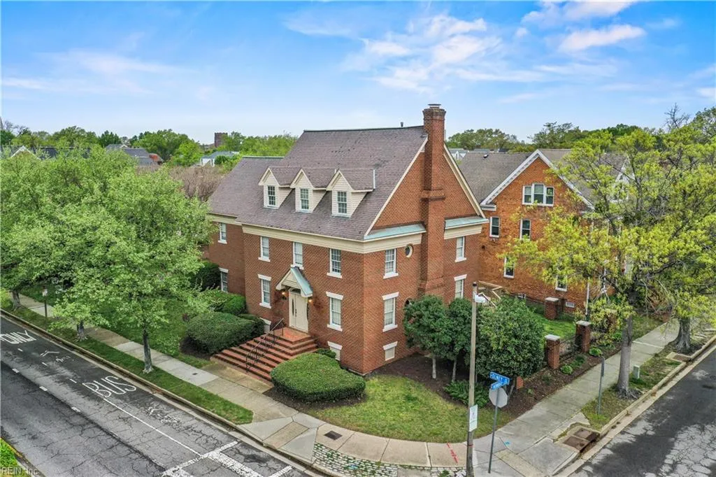 Norfolk, Virginia 23507, United States, 6 Bedrooms Bedrooms, ,4 BathroomsBathrooms,Residential,Pending,106488