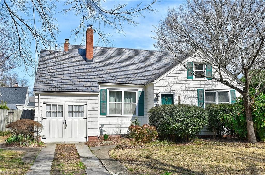 Photo of 118 Beverly Avenue, Norfolk, VA 23505 (MLS # 10624588)