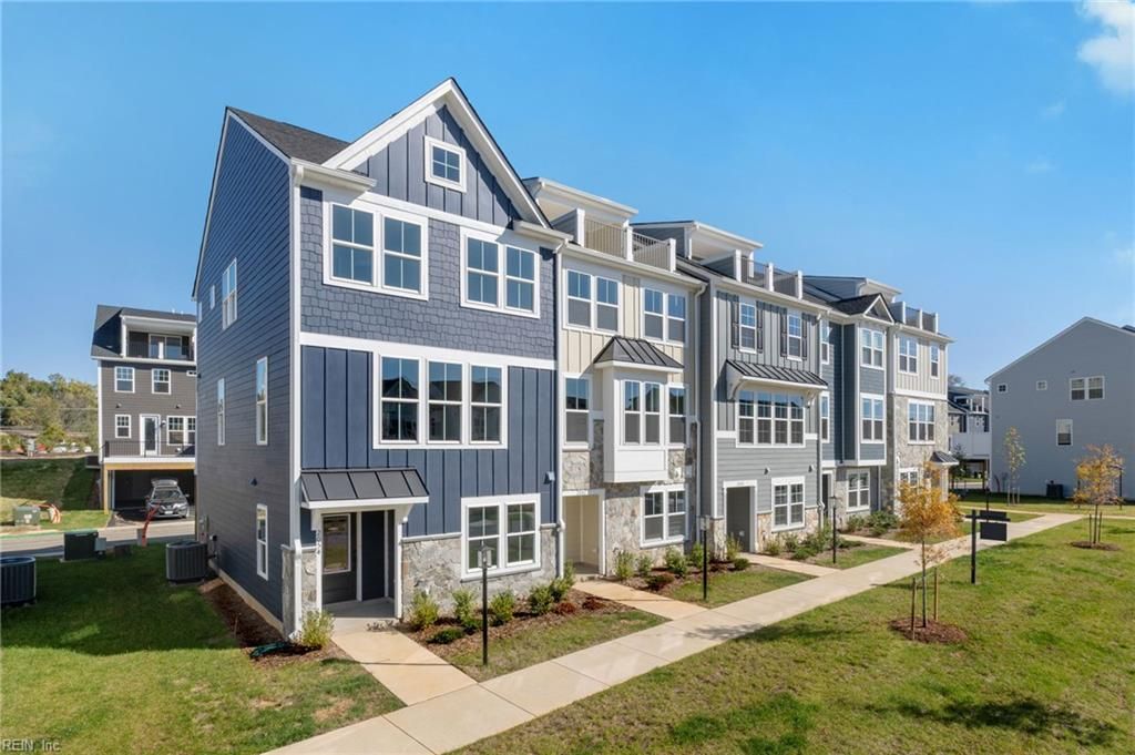 Photo of 8 Bracewell Lane, Yorktown, VA 23692 (MLS # 10624877)