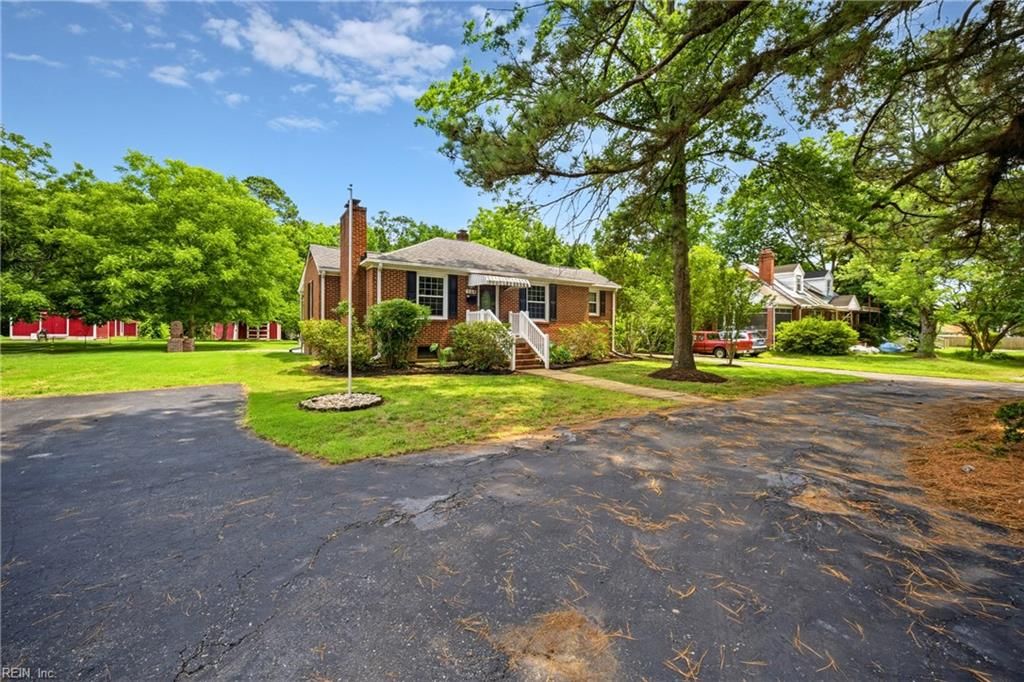 Photo of 568 Yorktown Road, Newport News, VA 23603 (MLS # 10642135)