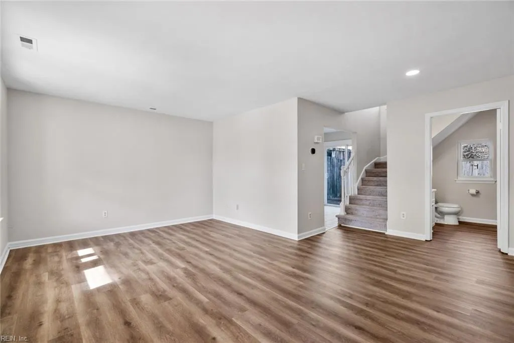 Virginia Beach, Virginia 23462, United States, 2 Bedrooms Bedrooms, ,2 BathroomsBathrooms,Residential,Pending,3308