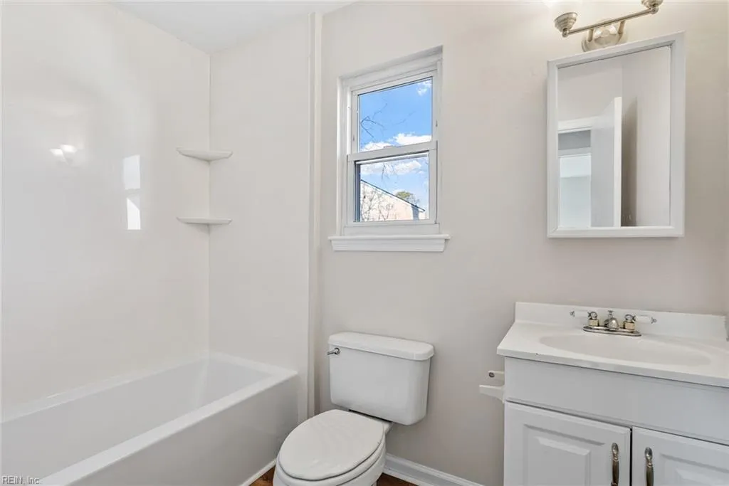 Virginia Beach, Virginia 23462, United States, 2 Bedrooms Bedrooms, ,2 BathroomsBathrooms,Residential,Pending,3308