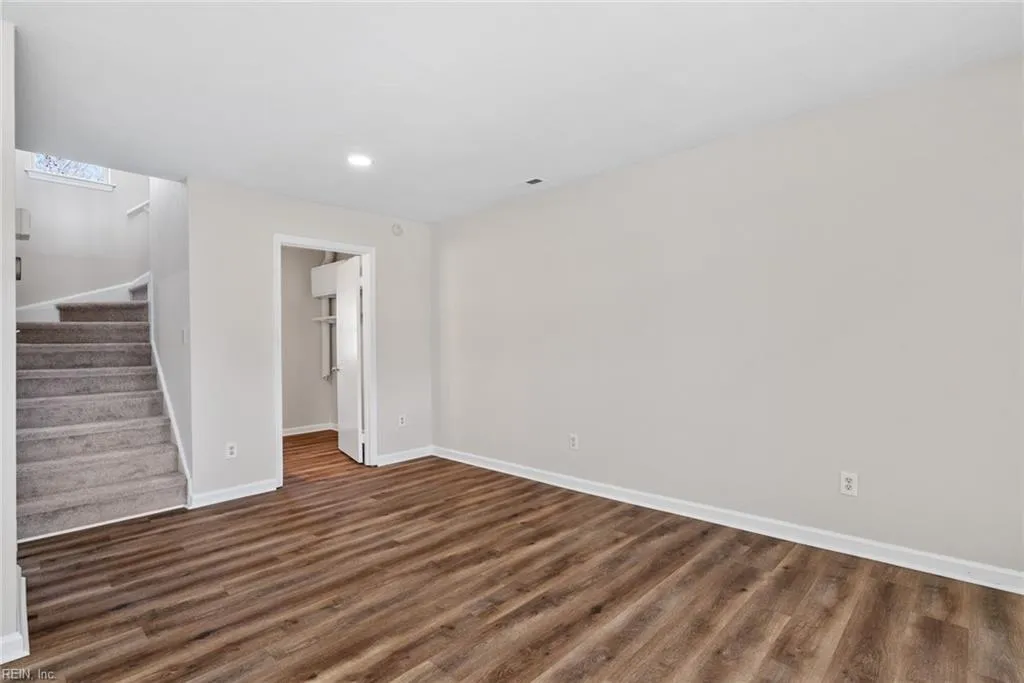 Virginia Beach, Virginia 23462, United States, 2 Bedrooms Bedrooms, ,2 BathroomsBathrooms,Residential,Pending,3308