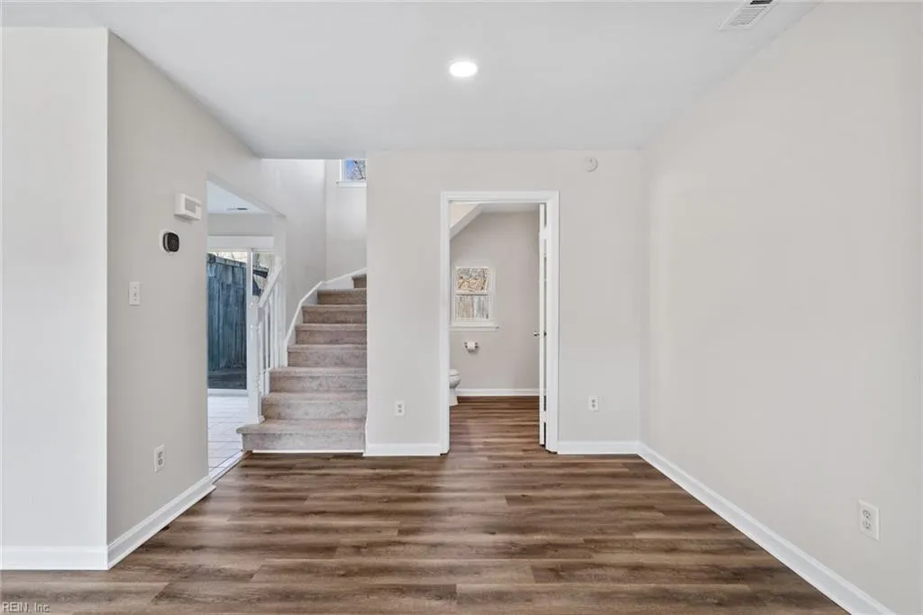 Virginia Beach, Virginia 23462, United States, 2 Bedrooms Bedrooms, ,2 BathroomsBathrooms,Residential,Pending,3308