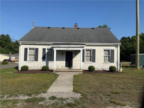 Photo of 546 Railroad Avenue, Wakefield, VA 23888 (MLS # 10636498)