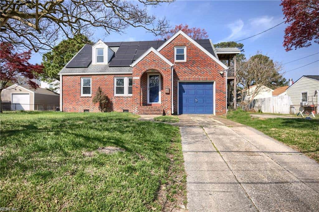 Photo of 804 City Park Avenue, Portsmouth, VA 23701 (MLS # 10650597)