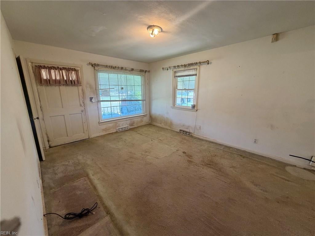 Photo of 851 Widgeon Road, Norfolk, VA 23513 (MLS # 10649790)