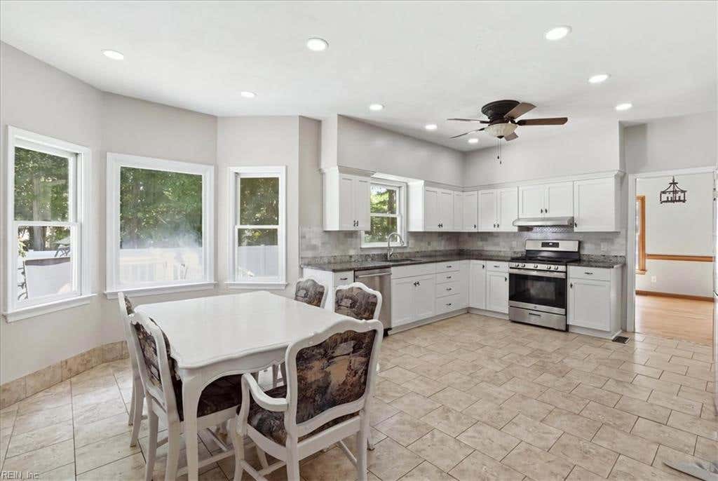 Photo of 4712 White Owl Crescent, Chesapeake, VA 23321 (MLS # 10647147)