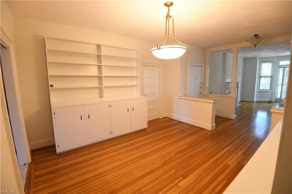 Photo of 1009 Colonial Avenue #3, Norfolk, VA 23507 (MLS # 10630233)