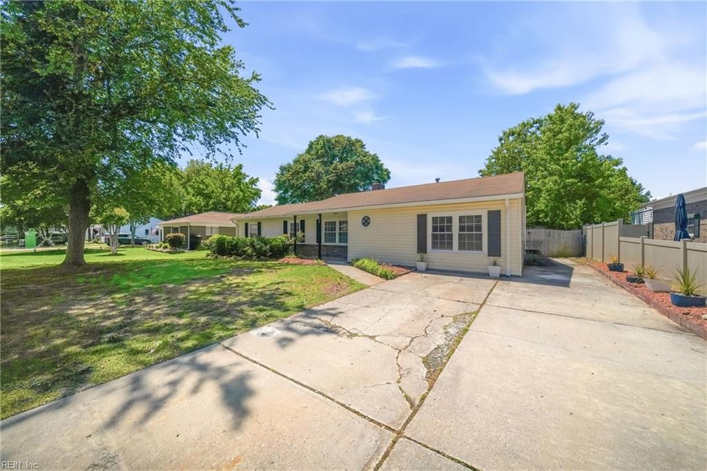 Photo of 177 Upperville Road, Virginia Beach, VA 23462 (MLS # 10634343)