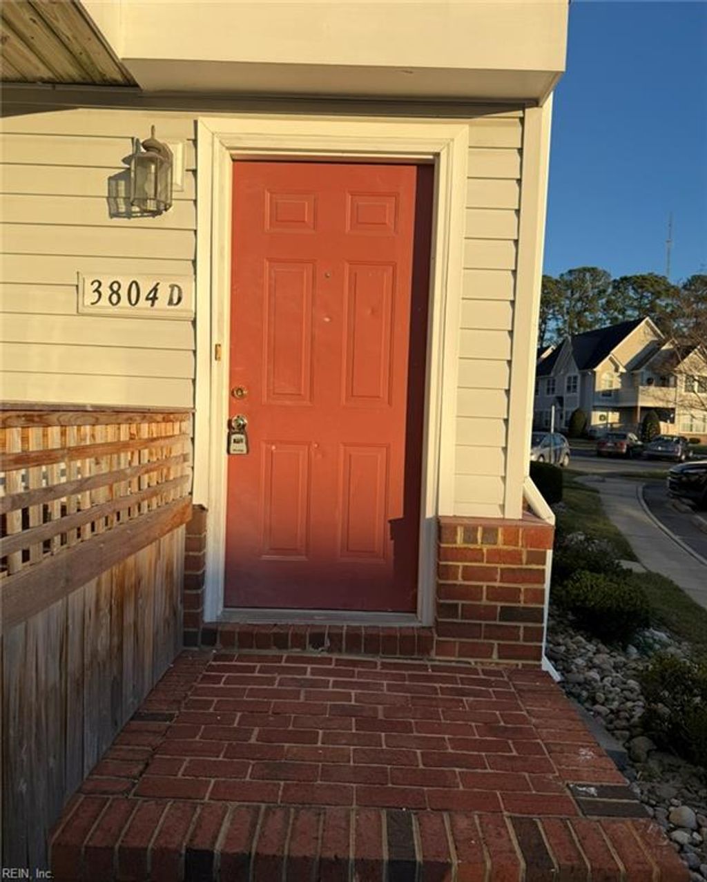 Photo of 3804 Pamunkey River Reach #D, Portsmouth, VA 23703 (MLS # 10613179)