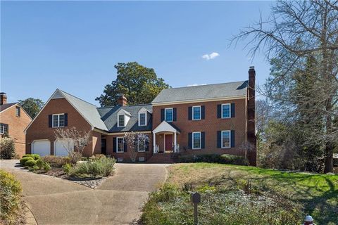 Photo of 10 W Governor Drive, Newport News, VA 23602 (MLS # 10626480)