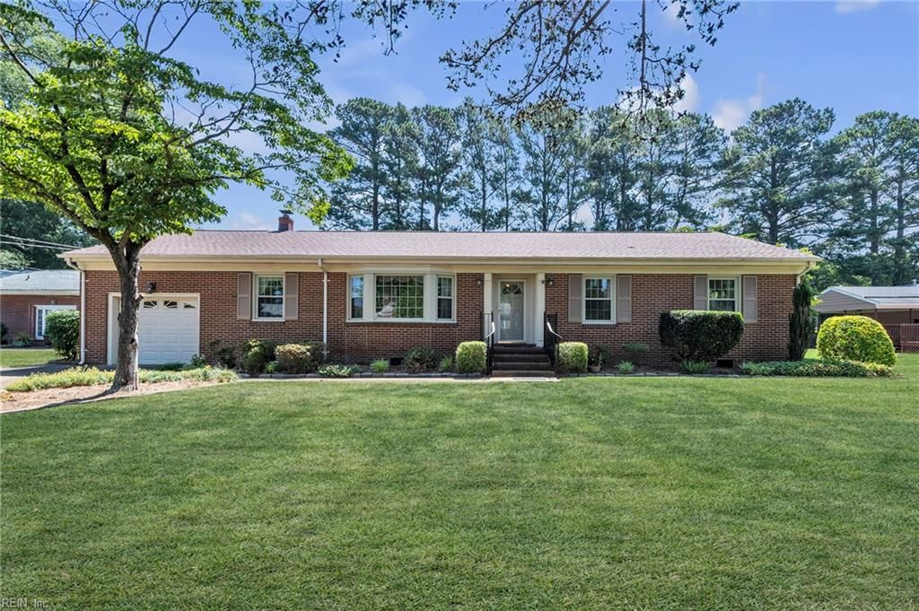 Photo of 3305 Hemlock Drive, Chesapeake, VA 23321 (MLS # 10637972)
